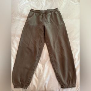 Aritzia TNA Sweatpants